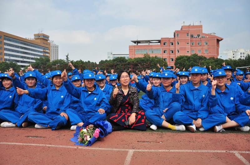 说明: http://www.lzpcc.edu.cn/__local/5/D7/04/DFF1D90FE5C6C27E470DE4A1EB9_A223E10D_1E20F.jpg