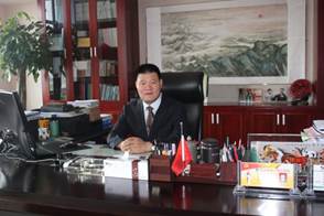 说明: 齐亚平（工作照）